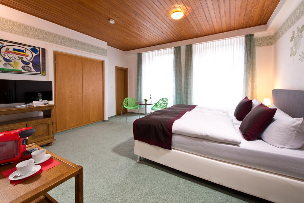 Ellenzer Goldbaeumchen Hotel Eksteriør billede