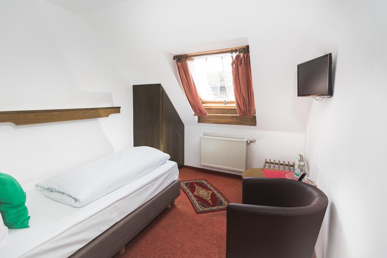 Ellenzer Goldbaeumchen Hotel Eksteriør billede